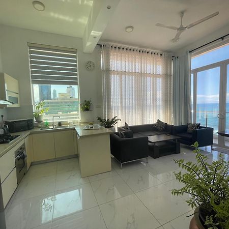 Spectacular Sea View 3 Bedrooms Apartment 콜롬보 외부 사진